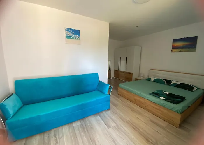 Vila Axelandra 3* 데포리노드